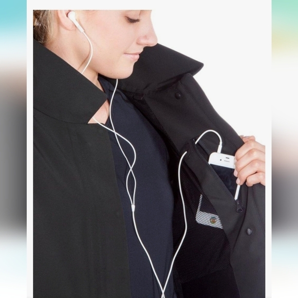 NOBLE Equestrian Pinnacle Jacket in black. Size Large - Picture 5 of 16